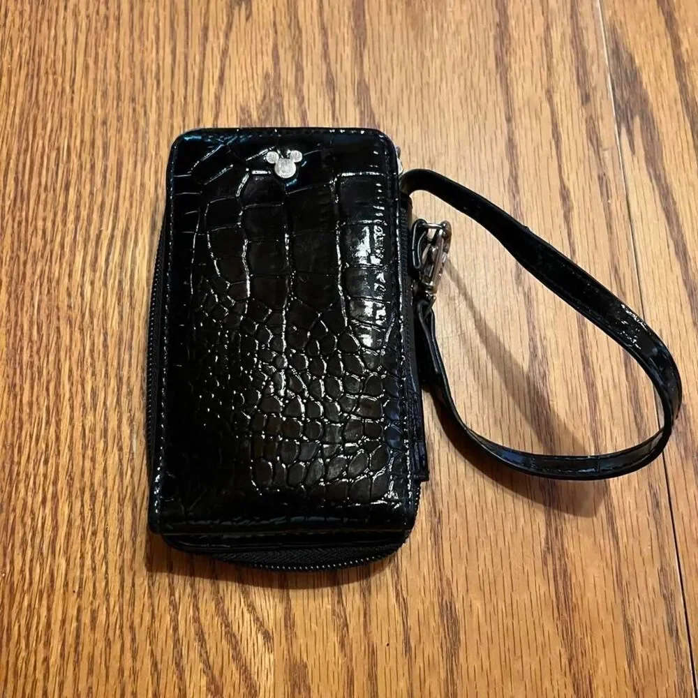 Disney Tech ID/Credit Card Holder Wallet/Wristlet